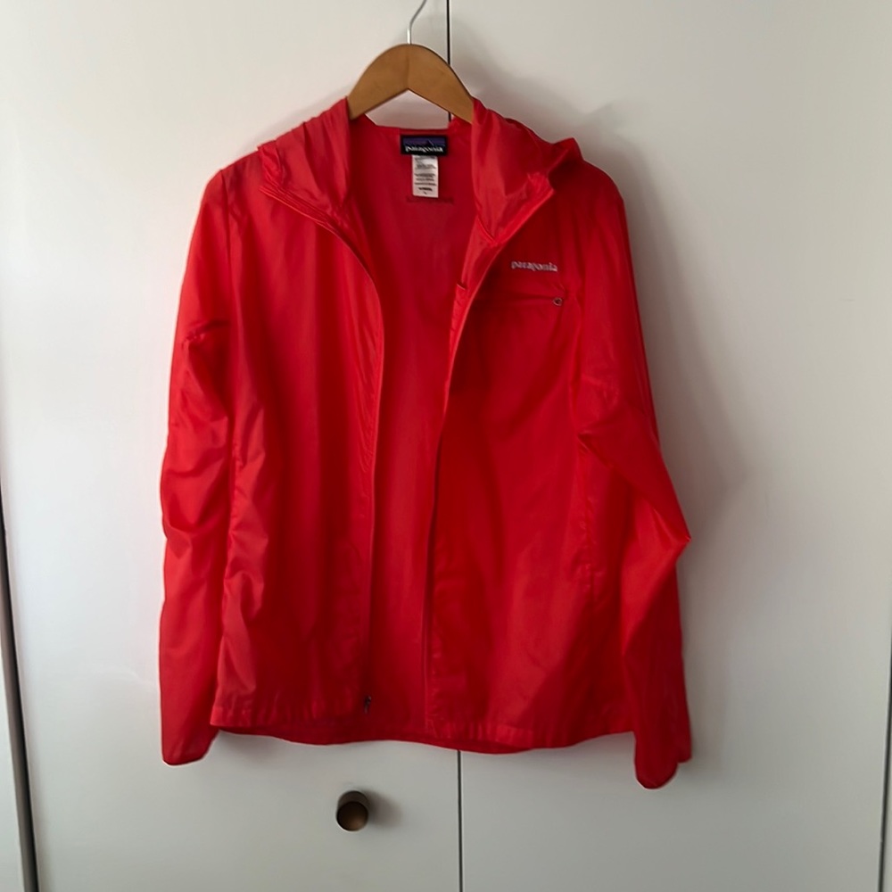 Light Patagonia windbreaker